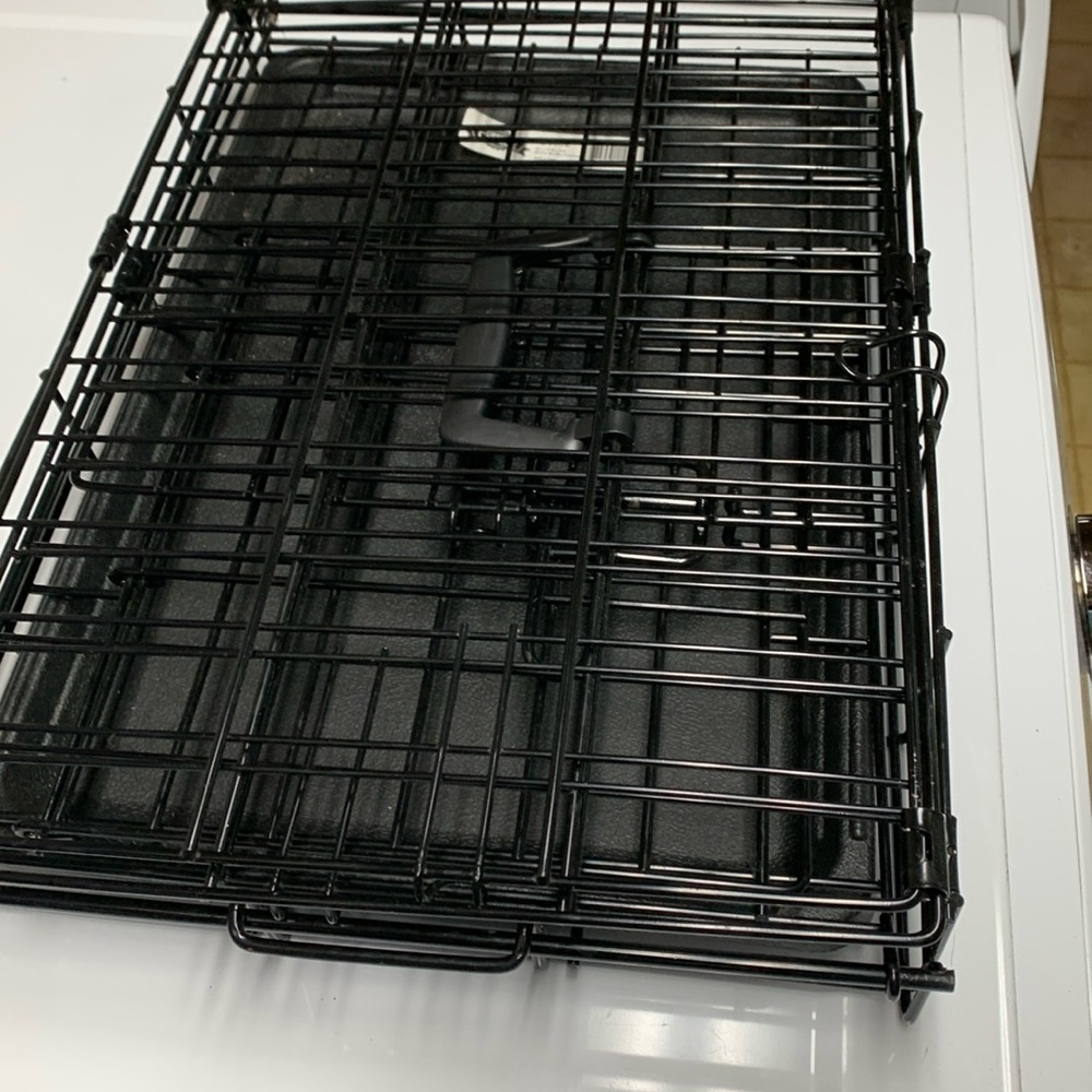 Great Choice Wire Folding Crate with leak proof tray bottom